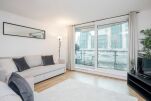 Vauxhall St Georges Wharf Apartment
                                    - Vauxhall, Central London