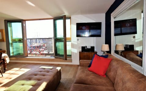 Brunel's View Apartment