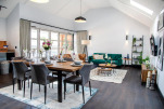 Open Plan Luxury Kitchen / Lounge 