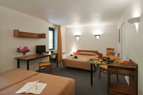 Bedroom, La Defense Leonard de Vinci Serviced Apartment, Paris