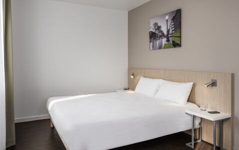 Paris Reuilly Apartments