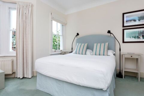Bedroom, Campana Road Serviced Apartments, Fulham, London