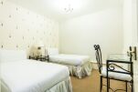 Twin Bedroom, Middlesex Street Serviced Apartments, Aldgate