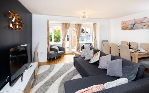 Hopton House Apartment