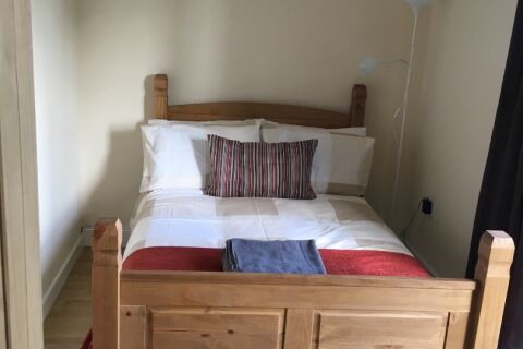 Bedroom, Bevan Court Serviced Apartments, Warrington