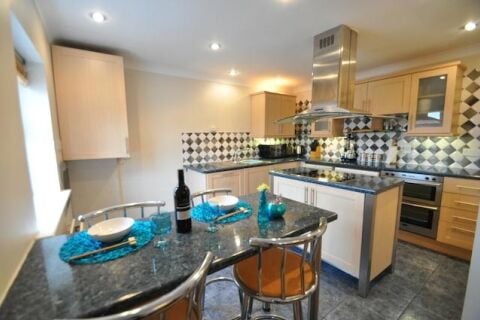 Kitchen and Dining Area, Plimsoll Way Serviced Apartment, Hull