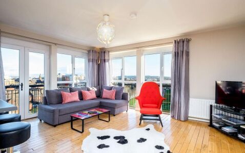 Cromwell Road Apartment