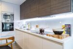 Kitchen, Cambridge Central Serviced Apartments, Cambridge