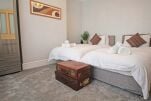 Queens Avenue Accommodation
                                    - Chester, Cheshire