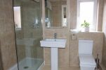 Bathroom, Quayside Serviced Apartment, Bridgwater