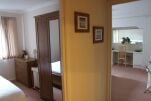 Hallway, Drakes Close Serviced Apartment, Bridgwater