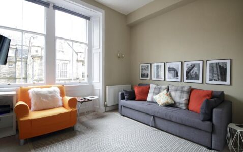 Stockbridge Apartment