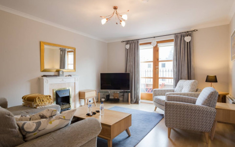 Dicksonfield Apartment