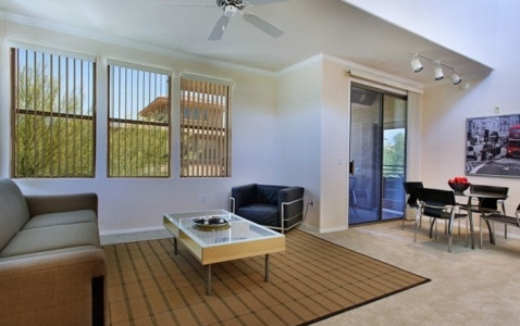 Edge Grayhawk Apartments