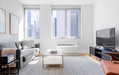 Instrata Mercedes House Apartment