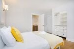Rose Street Apartment
                                    - Edinburgh, Scotland