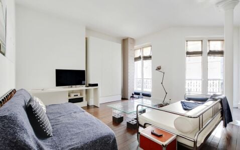 Baby Louvre Apartment