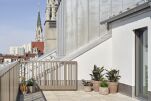 Schwan Locke, Theresienwiese
                                    - Munich, Germany