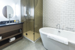 Executive One bedroom suite bathroom