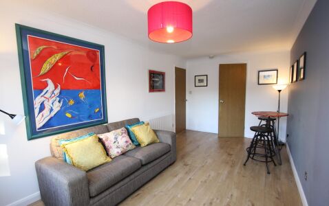 Albion Gate Apartment