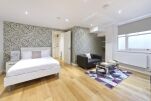 Studio Apartment Lower Ground Floor