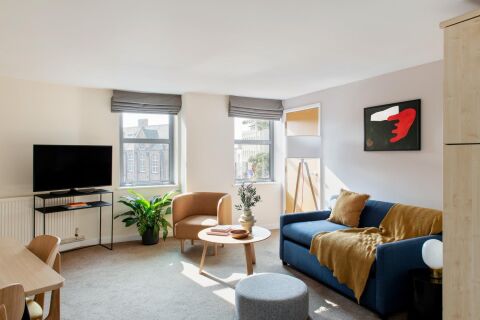  One Bedroom Apartment with Sofa Bed