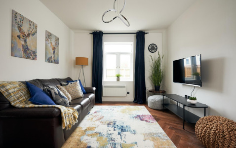 Brookview House Apartment