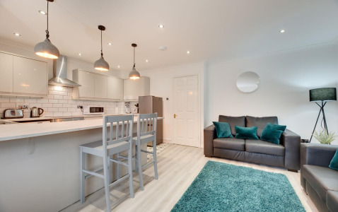 Sloane Court Apartment