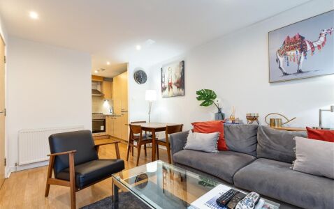 Broom Park Apartment