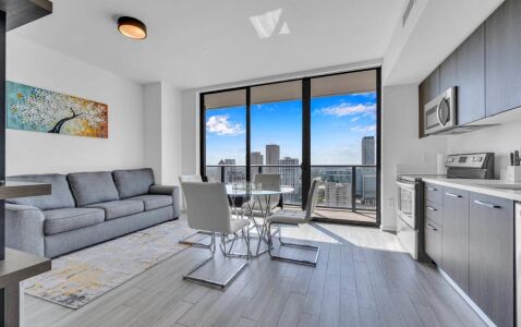 Northeast 4th Street Apartments
