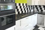 Full kitchen