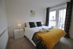 20 Pavilions, Bedroom