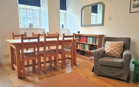 Canongate Edinburgh Apartment