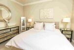 Lansdown Crescent Apartment
                                    - Cheltenham, Gloucestershire