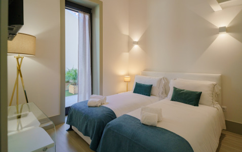 Rua de Tomaz Ribeiro Apartments