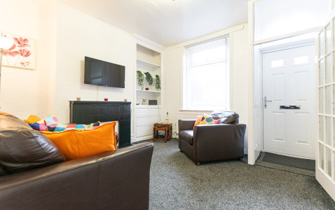 Melrose Street Apartment