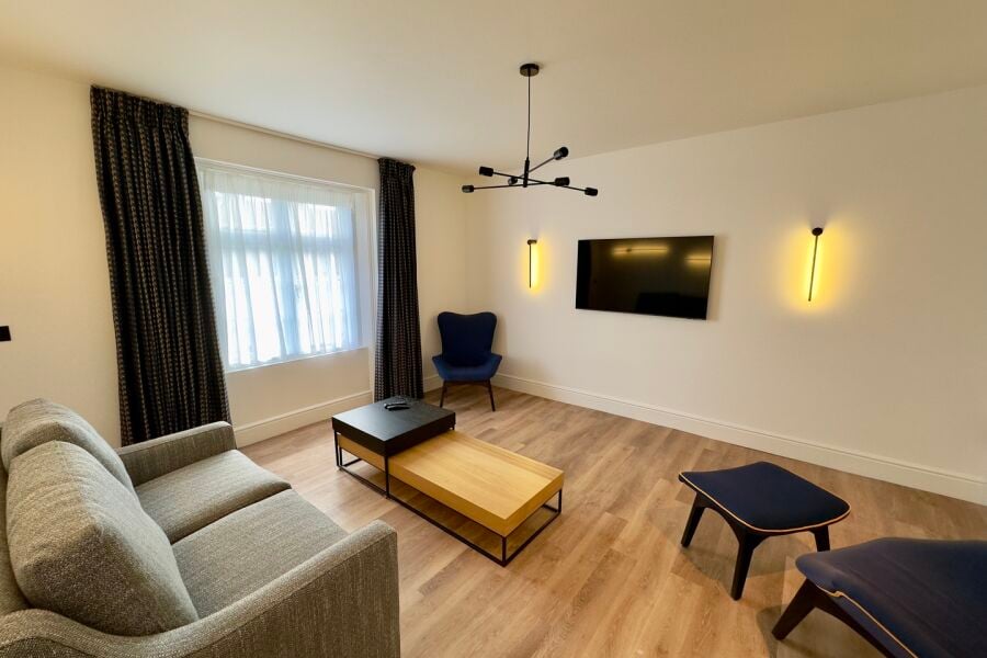 Lounge (Large 1 bedroom apartment)