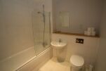 Bathroom, Greyfriars Serviced Apartments, Norwich