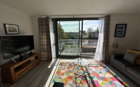 Maxwell Street Apartments