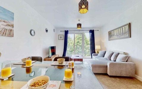 Stafford Gardens Apartment