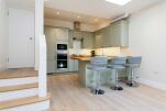 Kitchen, Thornhill Mews Serviced Apartment, East Putney, London