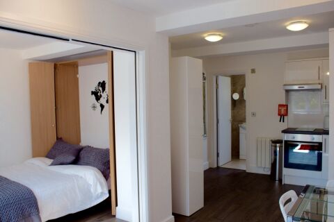 Bedroom, Bowman's Mew Serviced Apartments, Islington, London