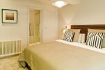 Bedroom, College Hill Serviced Apartments, The City of London