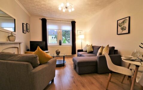 Bruce Terrace Lower Apartment