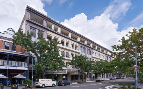 Dowling Street Apartments