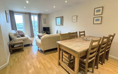 32 The Greenwich Apartment