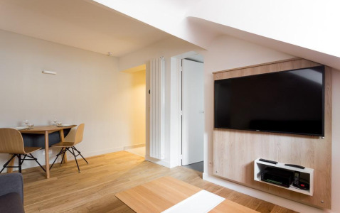 Rue de Penthievre Corporate 79/34