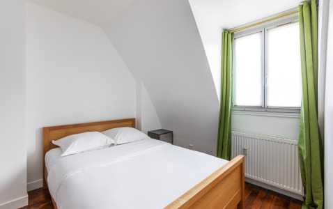 Courcelles II Apartment