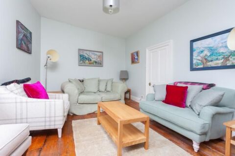 Living Area, Hatfield House Serviced Accommodation, Bath