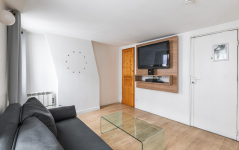 Rue d'Orleans Corporate 20/3